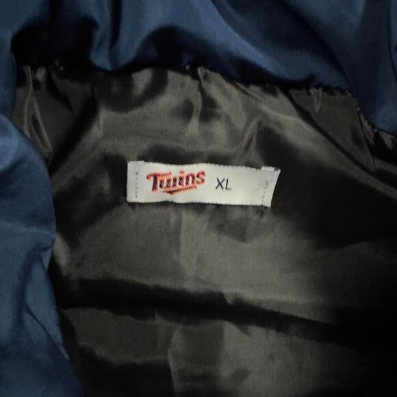 Minnesota Twins Puffer Vest Men’s XL Navy Blue - Picture 3 of 5